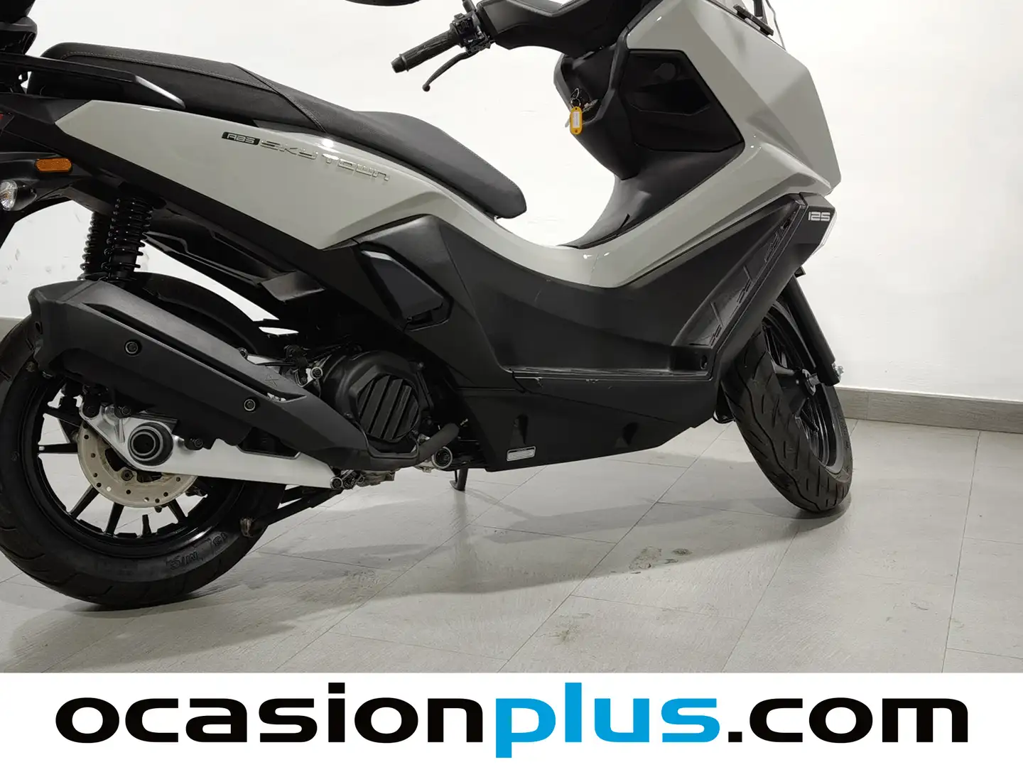 Foto Kymco Sky Town 125 ABS KYMCO Sky Town 125 ABS (11 CV)