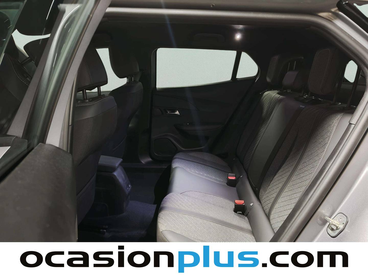 Foto asientos traseros Peugeot 2008 Peugeot 2008 Allure Hybrid eDCS6 (145 CV)