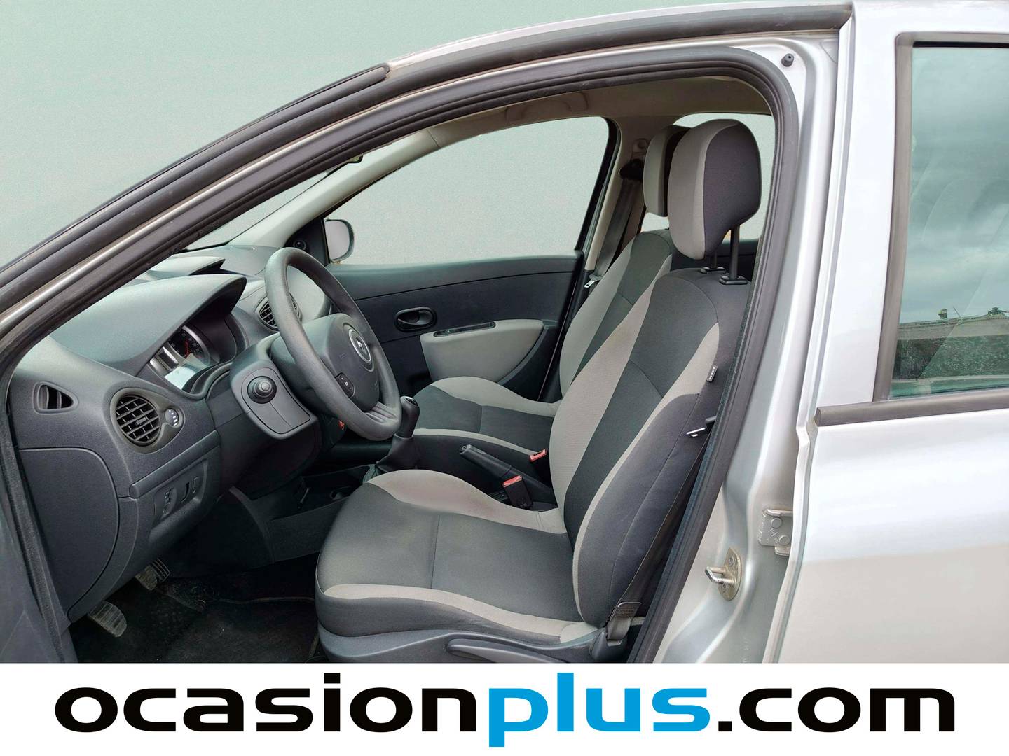 Foto asientos delanteros Renault Clio Renault Clio 1.2 Authentique eco2 (75 CV)