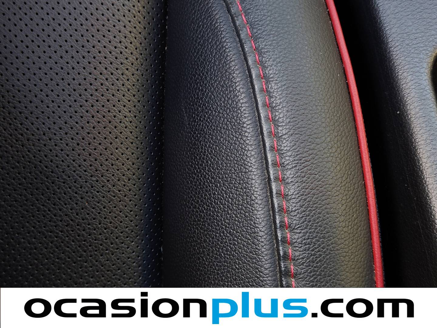Equipamiento del Hyundai Kona Hyundai Kona 1.6 GDI HEV Style Sky Red DT (141 CV)