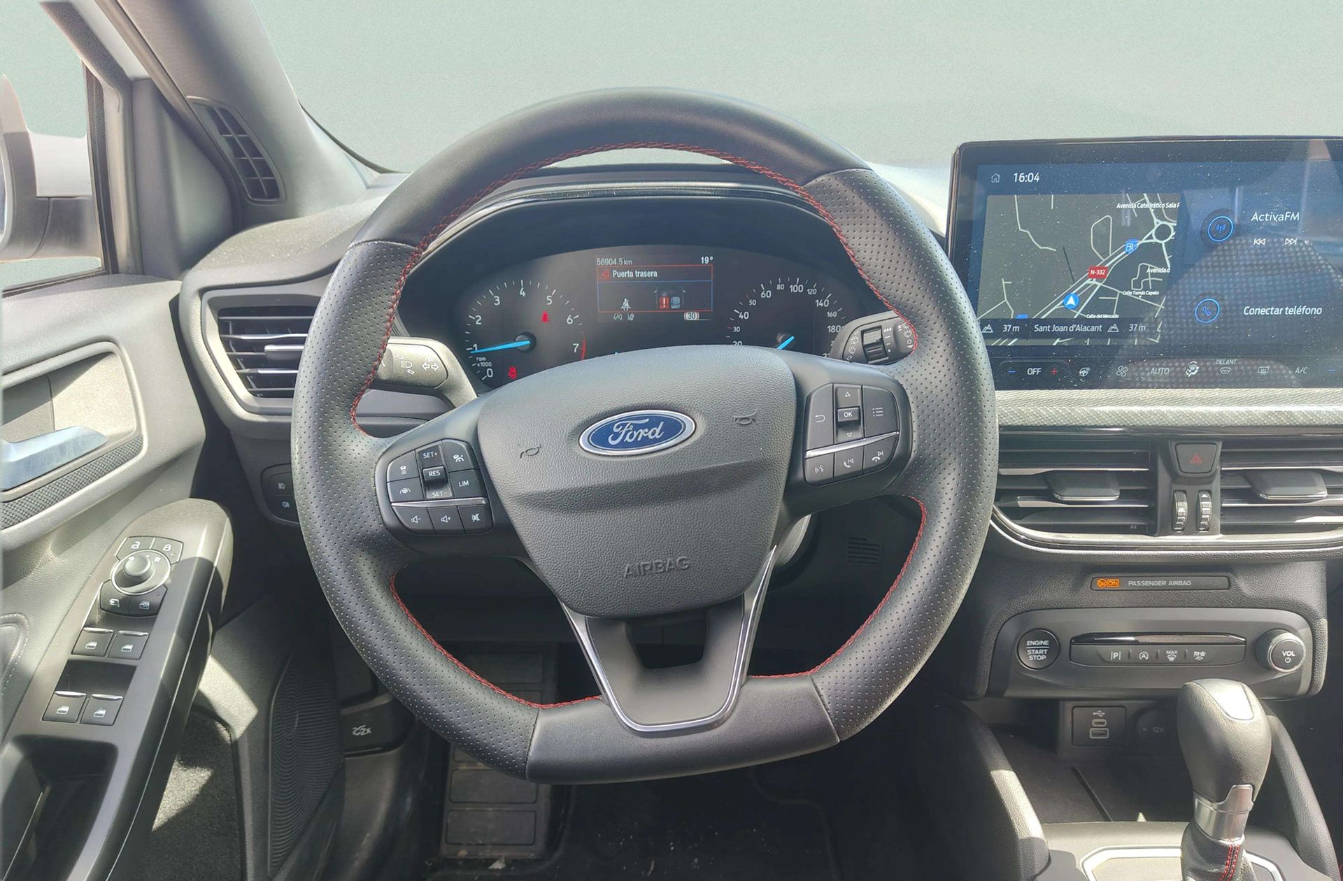 Ford Focus 1.0 EcoBoost MHEV ST-Line - foto 24