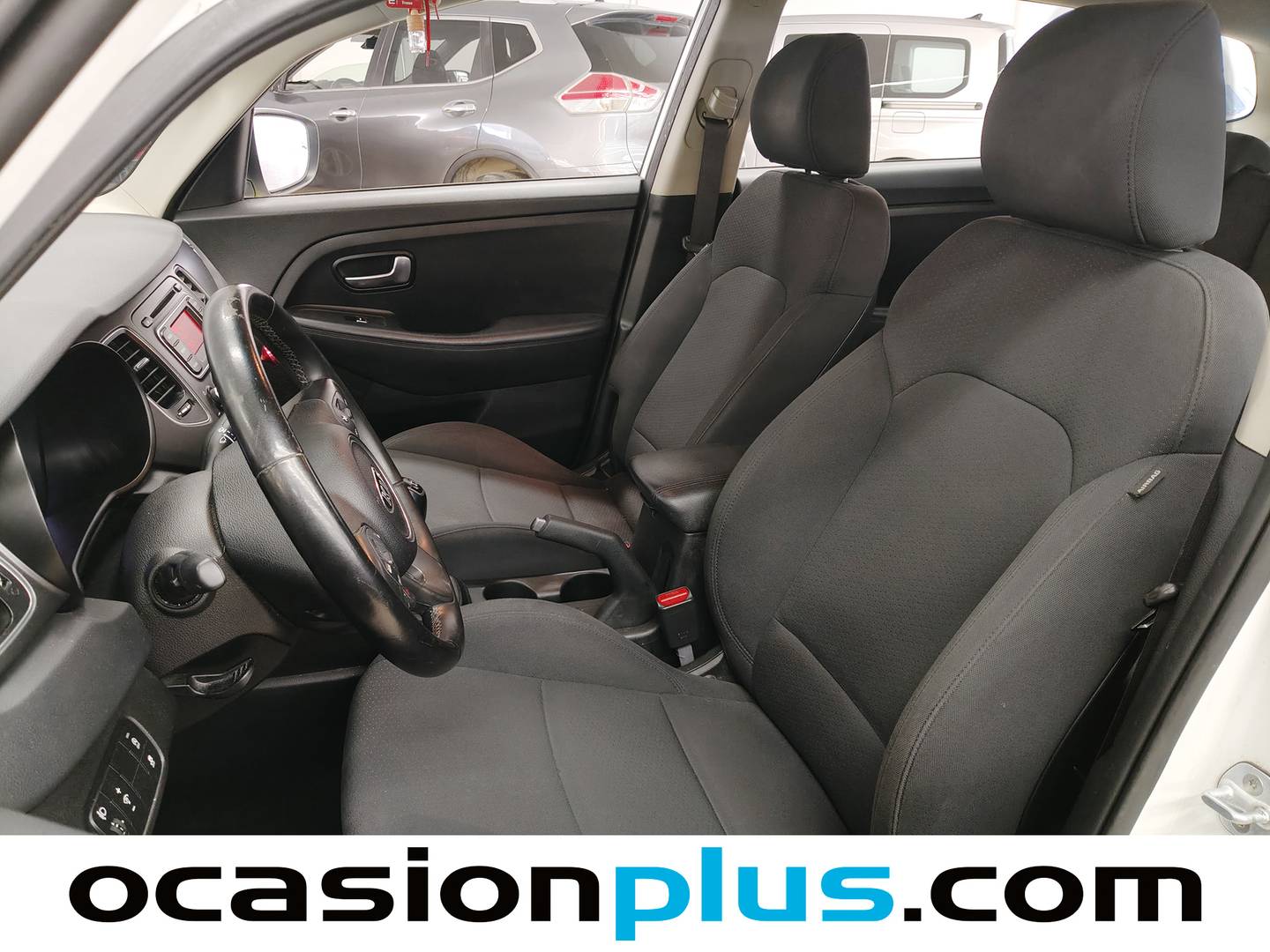Foto asientos delanteros KIA Carens KIA Carens 1.7 CRDi VGT Concept Eco-Dynam (115 CV)