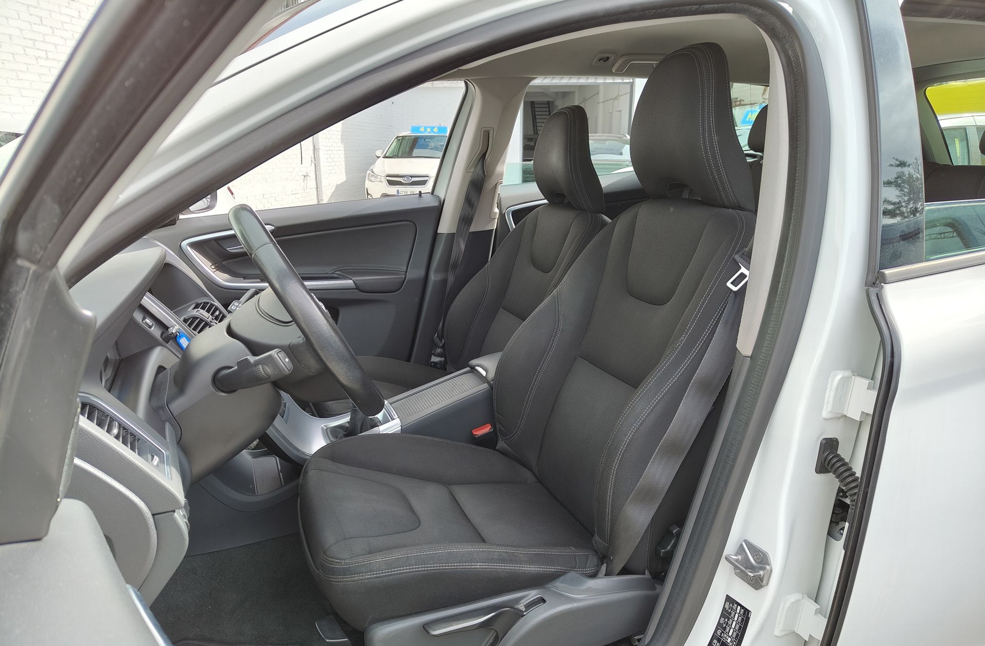 Volvo XC60 D3 Kinetic - foto 10