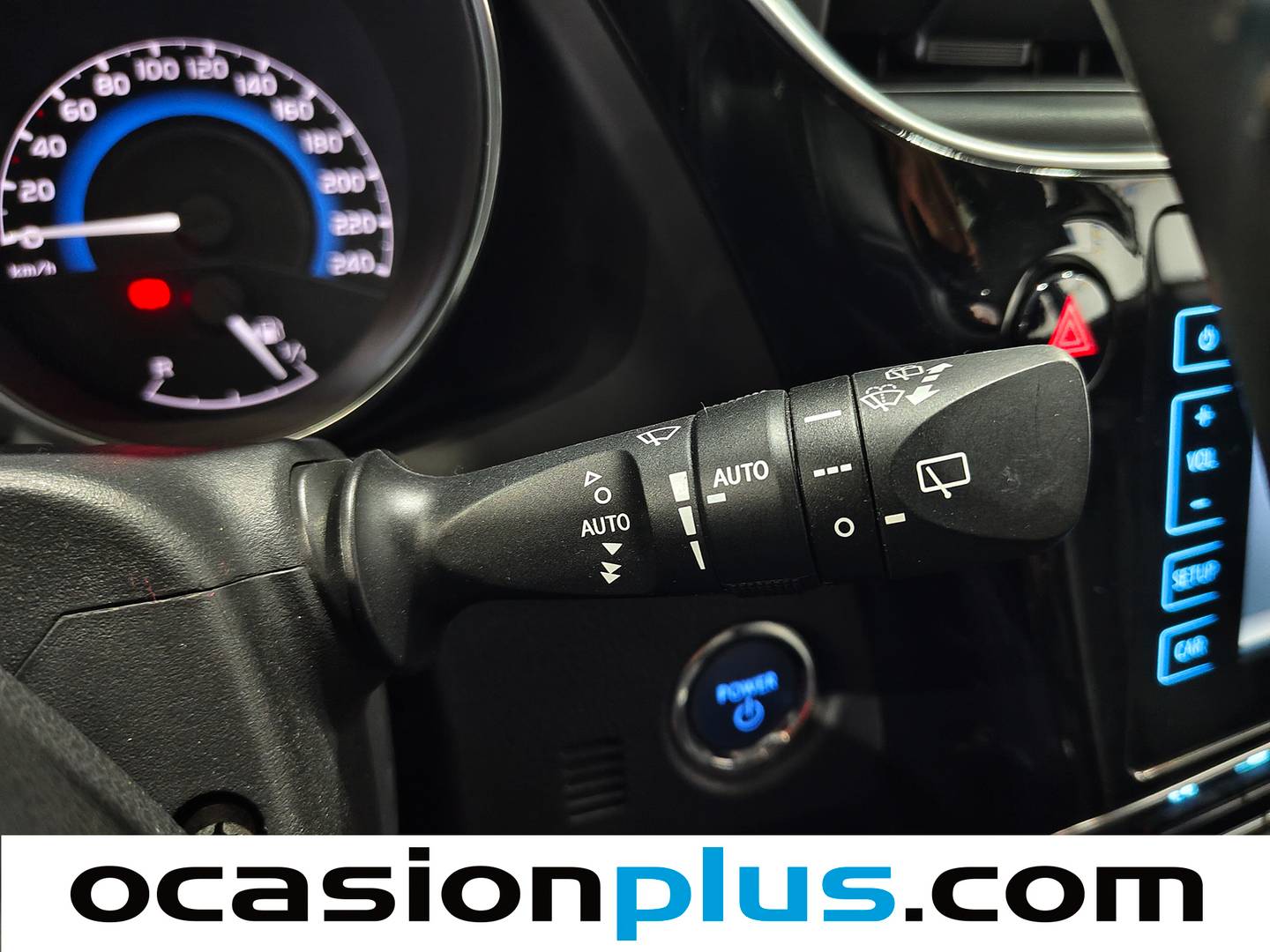 Equipamiento del Toyota Auris Toyota Auris 1.8 140H Hybrid Feel! (136 CV)