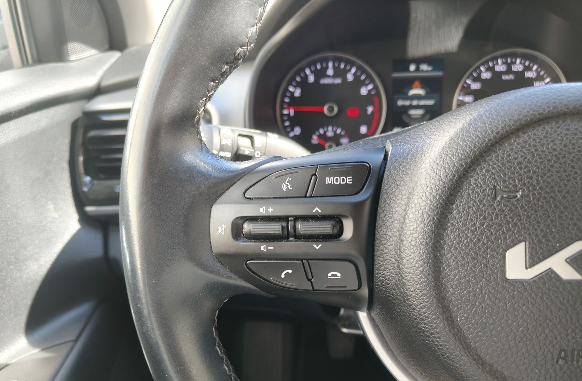 Kia Stonic 1.0 T-GDi MHEV Drive - foto 25