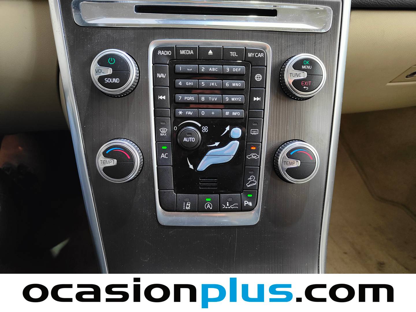 Foto Volvo XC60 Volvo XC60 D4 Momentum AWD Auto (190 CV)