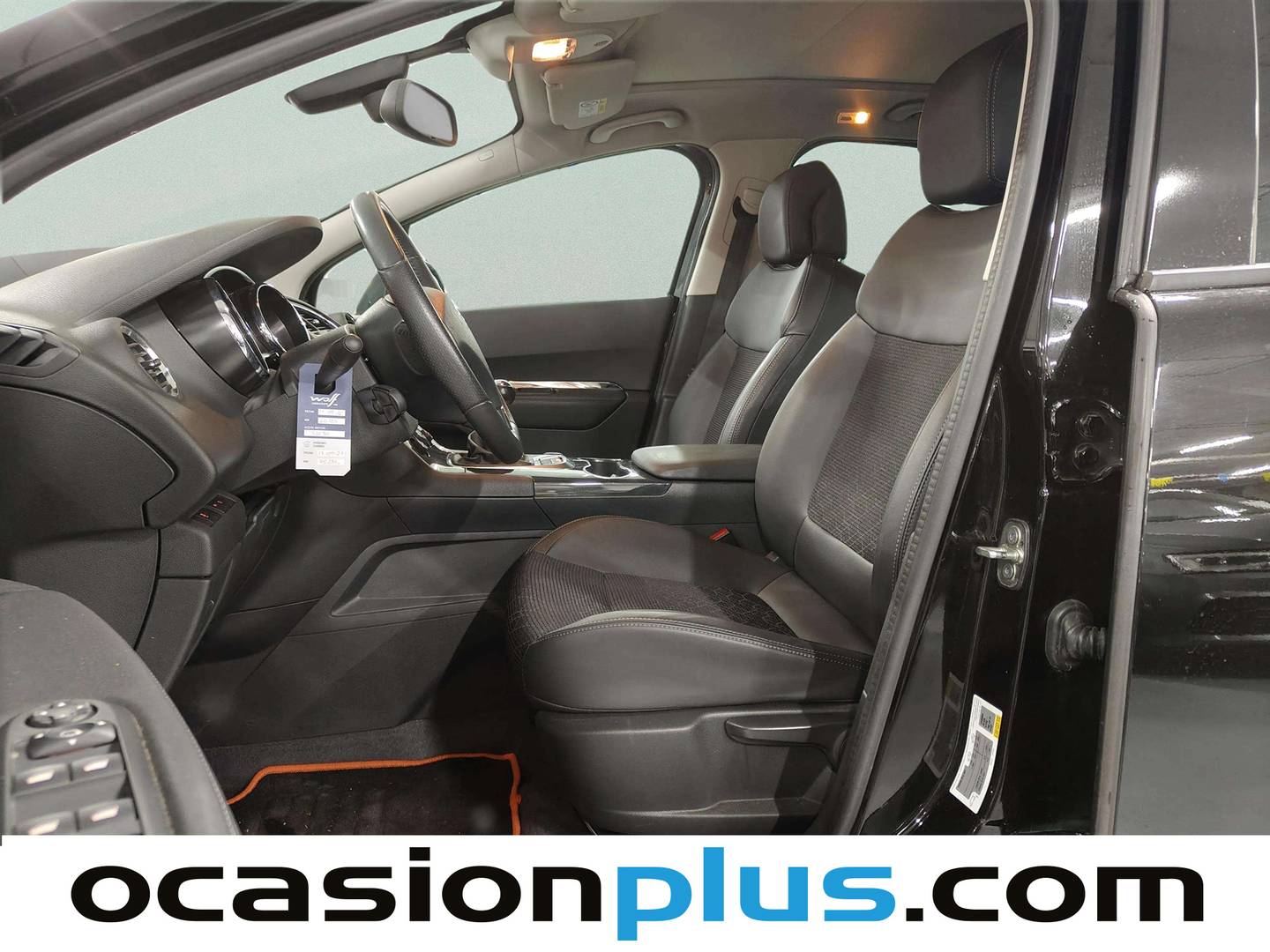 Foto asientos delanteros Peugeot 3008 Peugeot 3008 1.6 BlueHDi FAP Allure (120 CV)