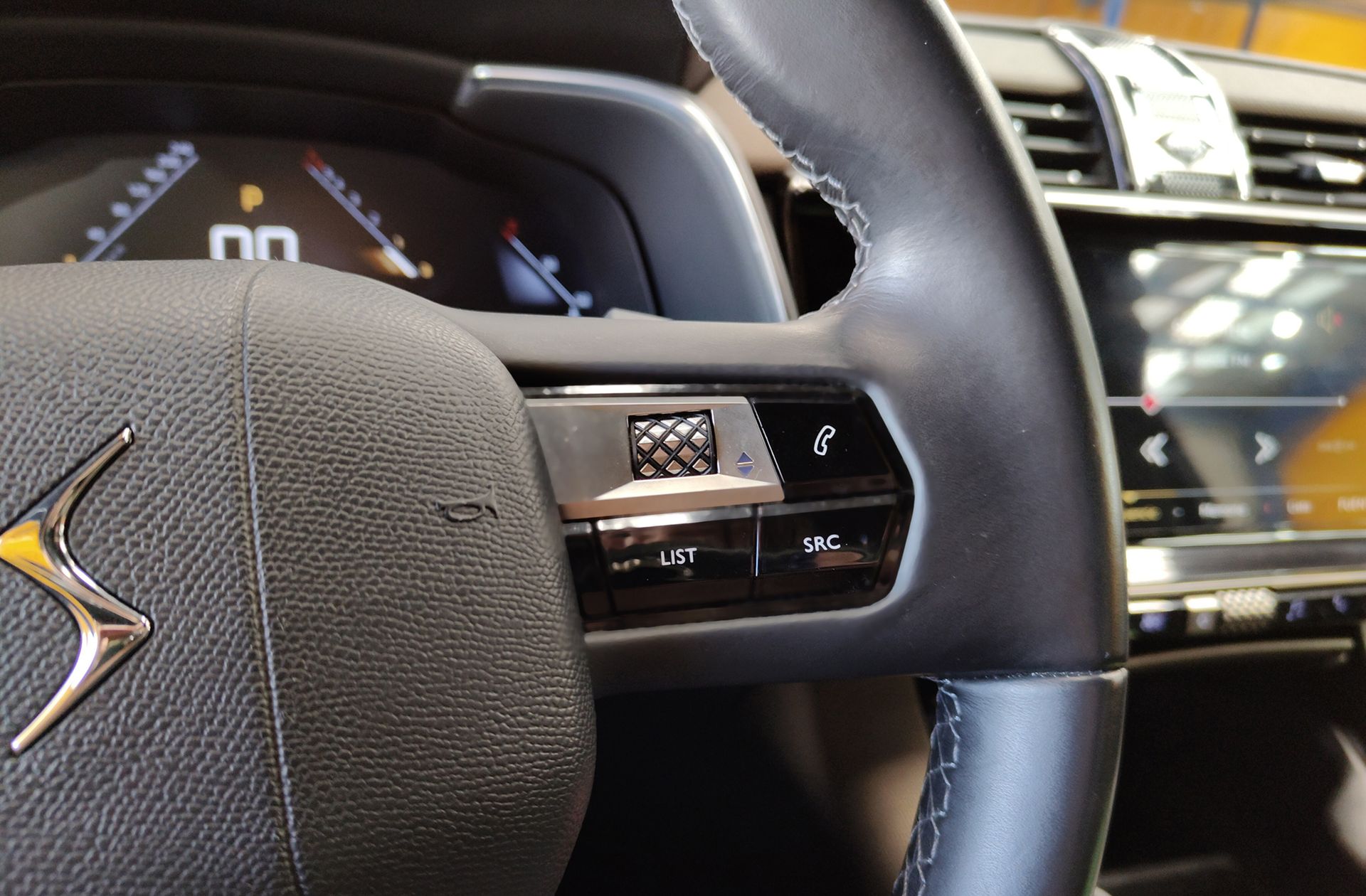 DS DS 7 Crossback PureTech 130 Bastille+ - foto 33