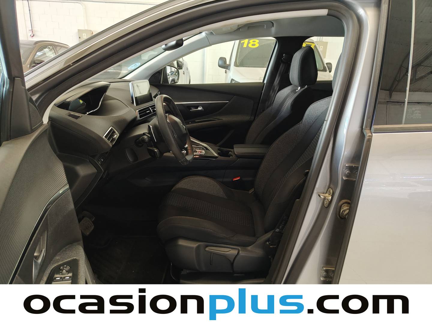Foto asientos delanteros Peugeot 5008 Peugeot 5008 PureTech 130 S&S Active Pack EAT8 (130 CV) 7 Plazas