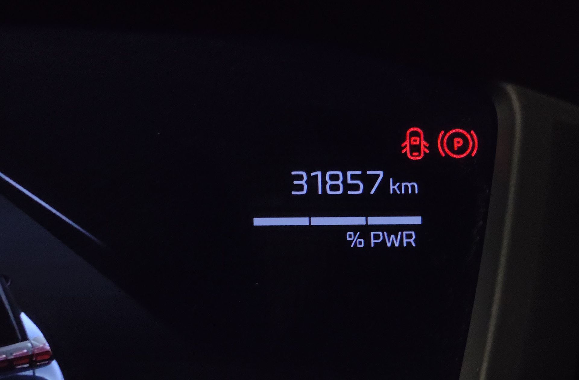 Peugeot 2008 Allure Hybrid eDCS6 - foto 11