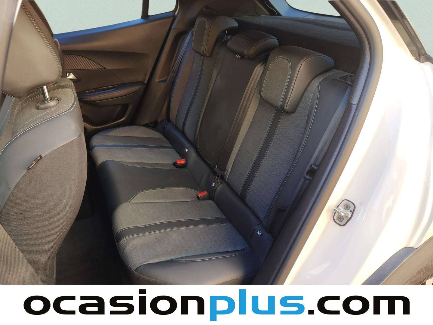 Foto Peugeot 2008 Peugeot 2008 PureTech 100 S&S Allure (100 CV)