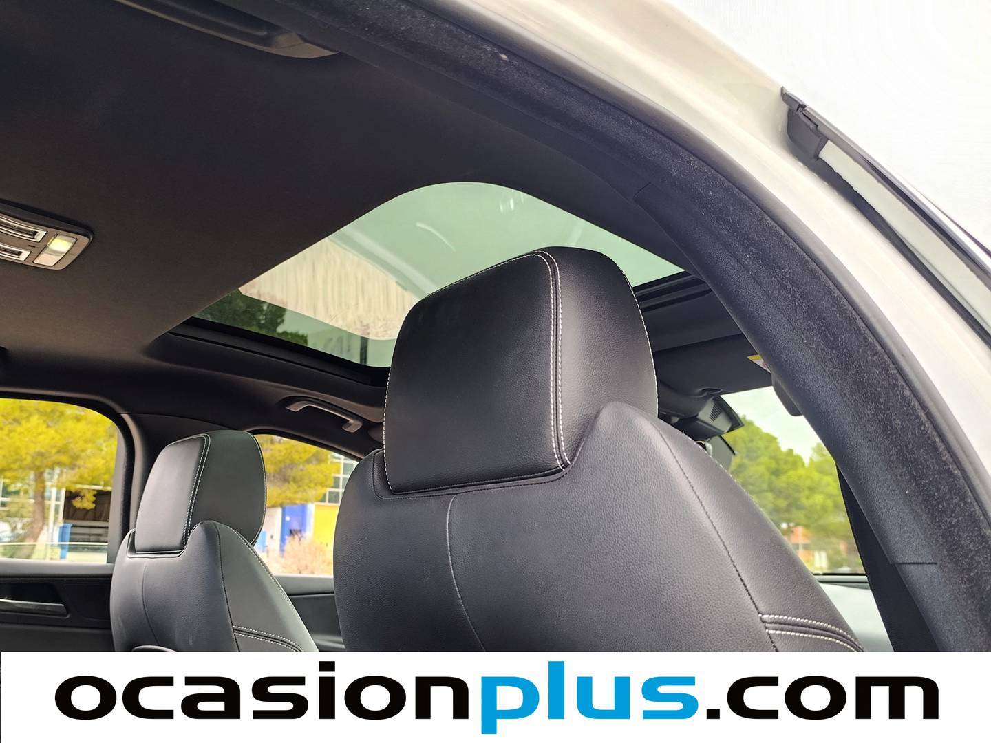 Foto Jaguar XE Jaguar XE 2.0 Diesel R-Sport RWD Auto (180 CV)