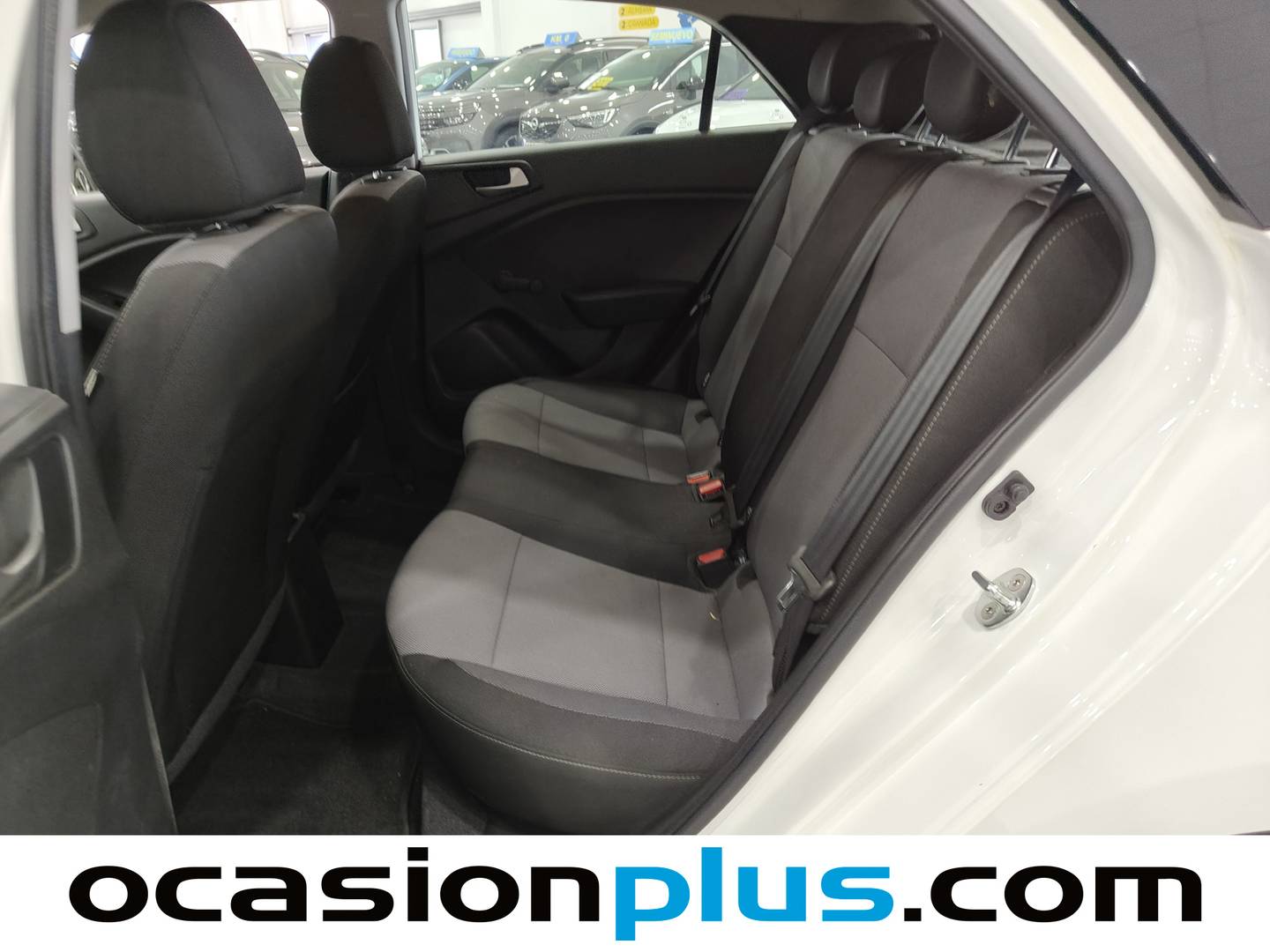 Foto Hyundai i20 Hyundai i20 1.2 MPI Essence LE  (75 CV)