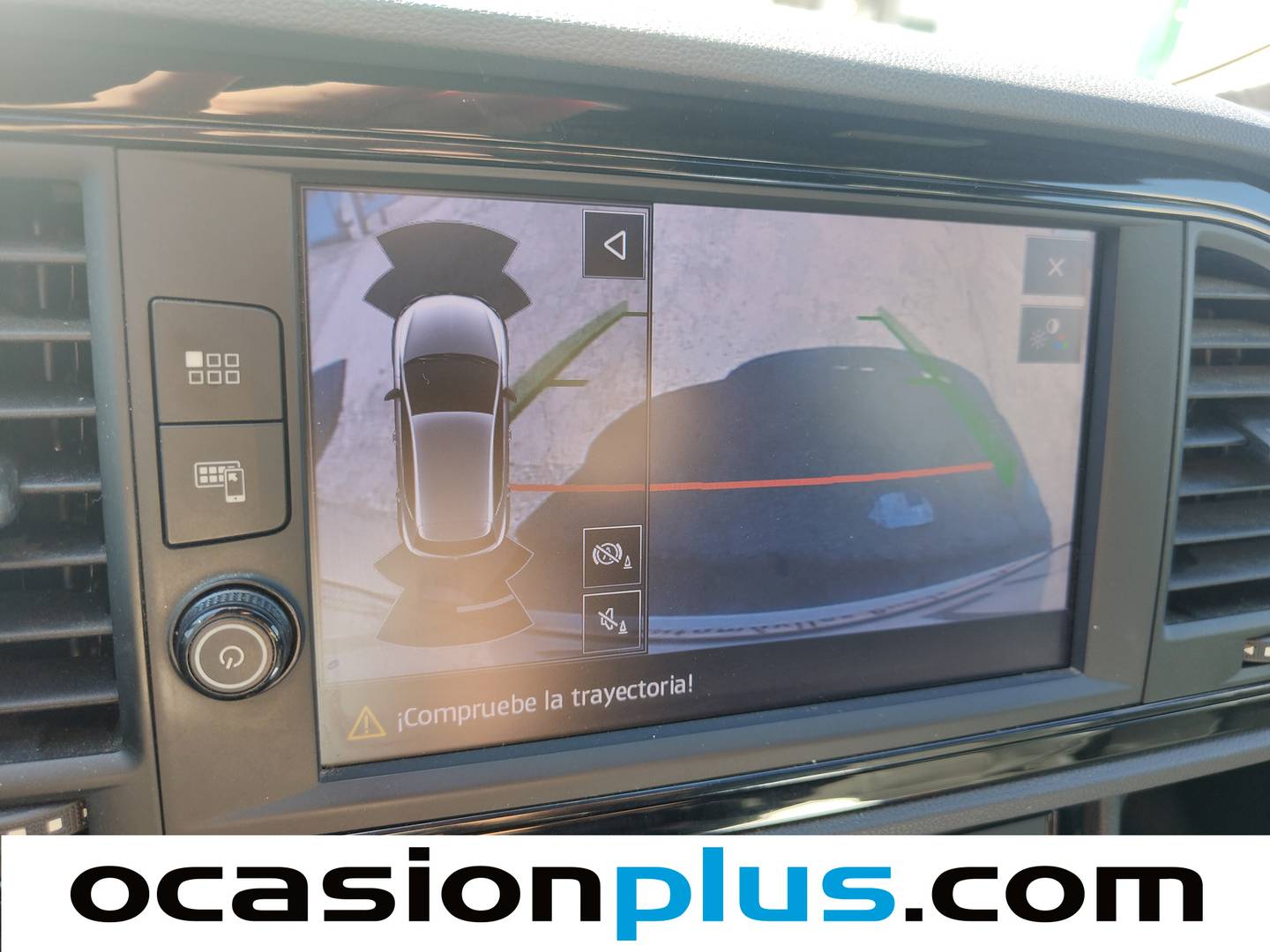 Equipamiento del Seat León Seat León 2.0 TSI Cupra Carbon Edition DSG (290 CV)