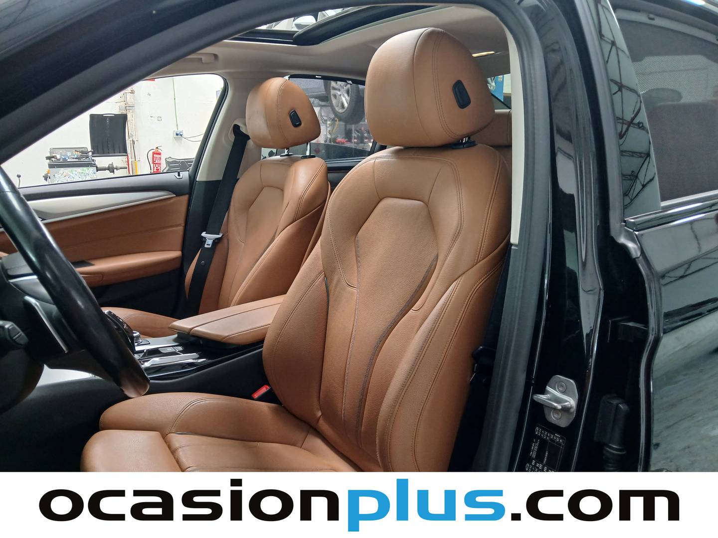 Foto asientos delanteros BMW Serie 5 BMW Serie 5 520d Business (190 CV)