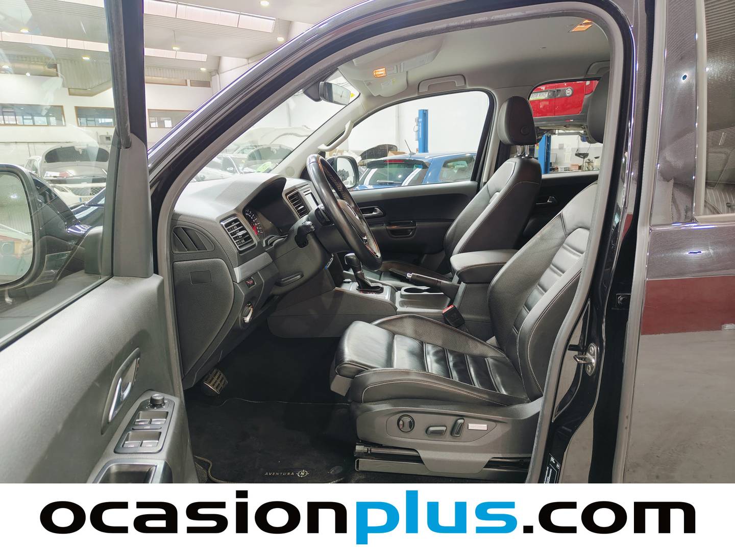 Foto asientos delanteros Volkswagen Amarok Volkswagen Amarok Aventura 3.0 TDI BMT Cabina Doble 4Motion (224 CV) Auto