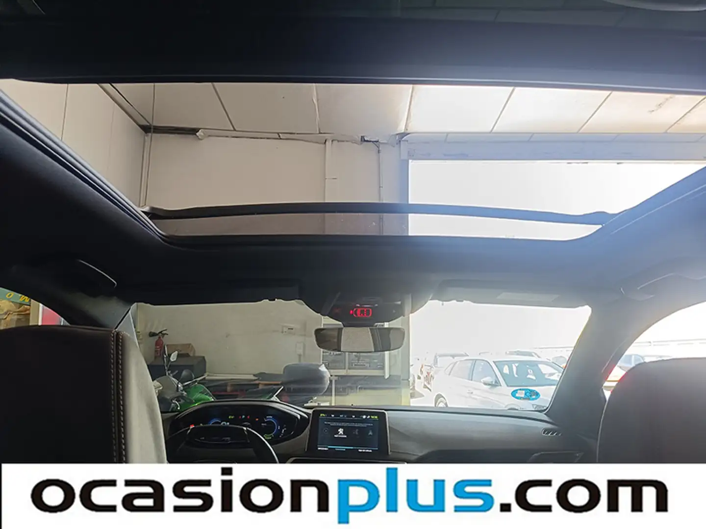 Foto Peugeot 3008 Hybrid Peugeot 3008 Hybrid 300 GT e-EAT8 Auto (300 CV)