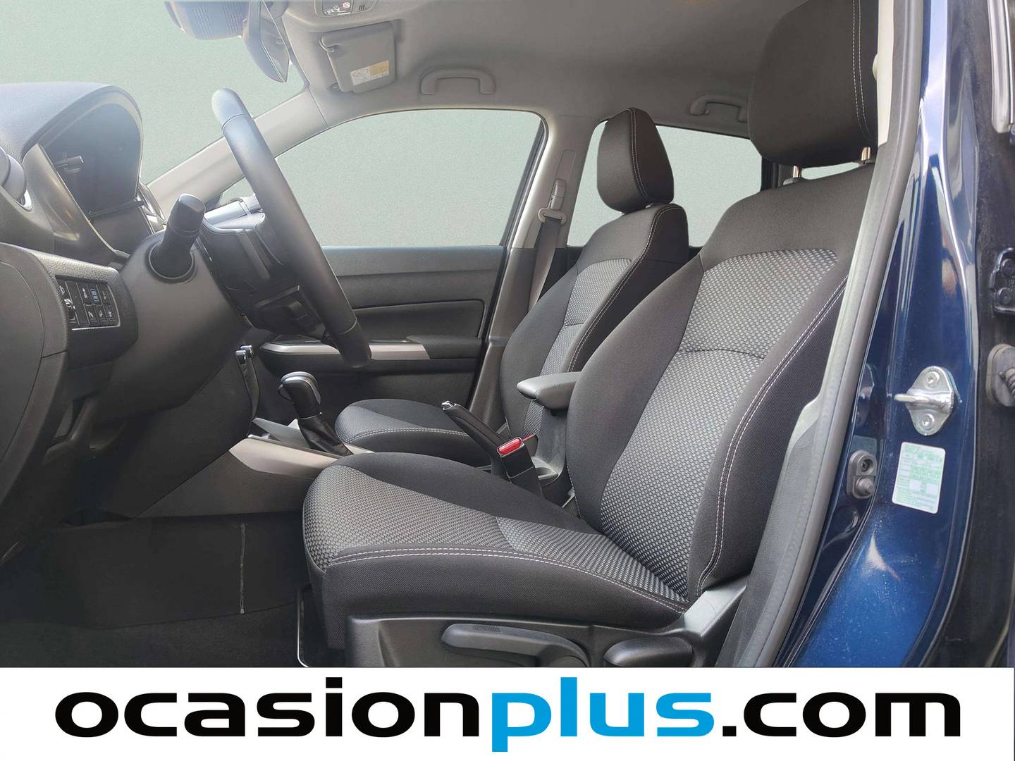 Foto asientos delanteros Suzuki Vitara Suzuki Vitara 1.5 Strong Hybrid S2 4WD (116 CV)