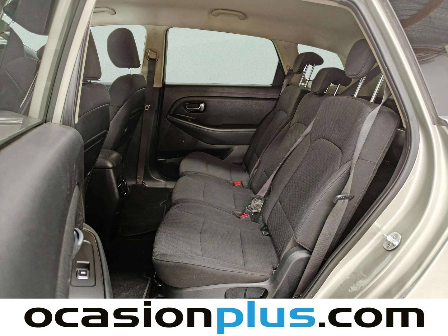 Foto asientos traseros KIA Carens KIA Carens 1.6 GDi UEFA Euro 2016 Eco-Dynamics (135 CV)