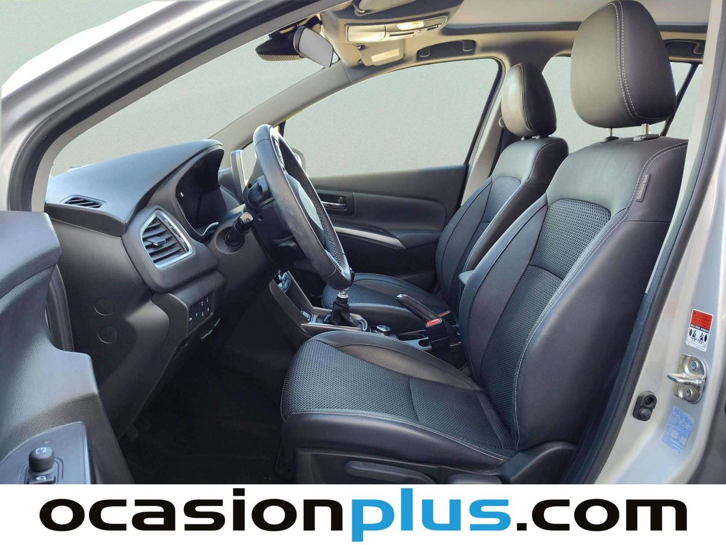 Foto asientos delanteros Suzuki S-Cross Suzuki S-Cross 1.4T Mild Hybrid S3 4WD (129 CV)