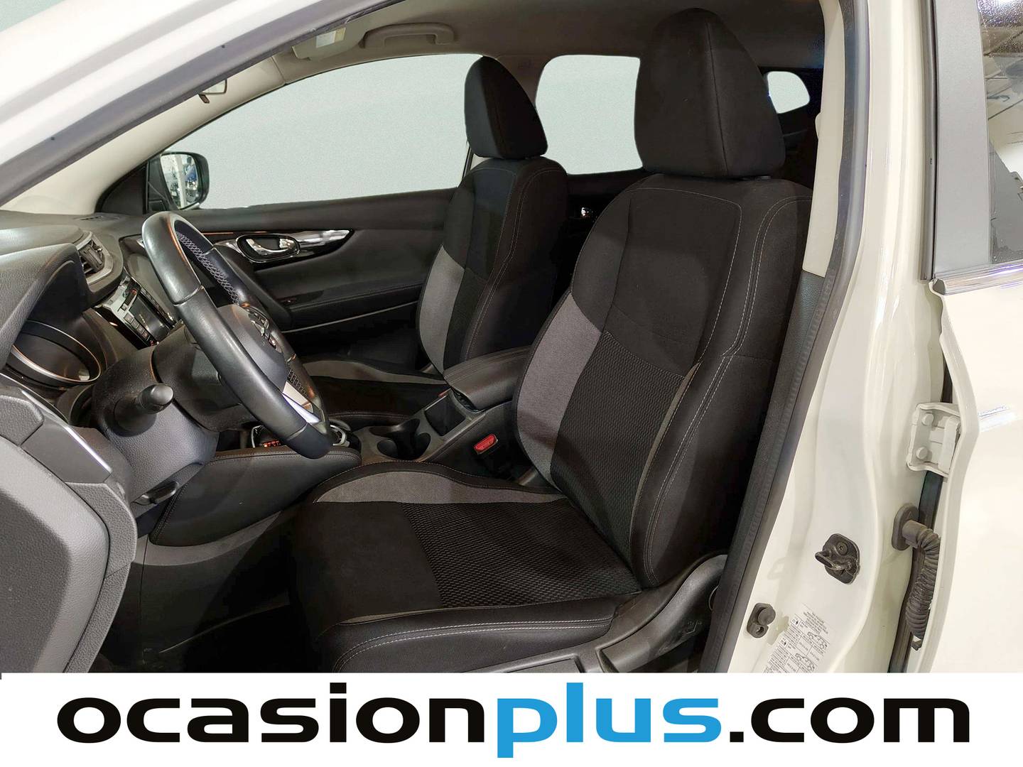 Foto asientos delanteros Nissan QASHQAI Nissan Qashqai dCi 115 Acenta DCT  (115 CV)