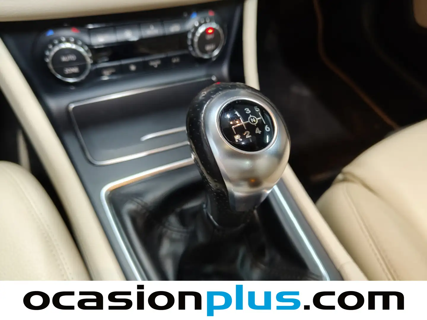 Foto Mercedes GLA Mercedes-Benz GLA 180  (122 CV)