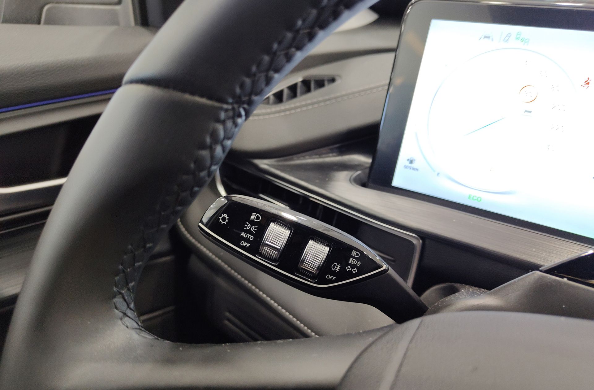 Ebro s400 1.5 DHE HEV Excellence CVT - foto 24