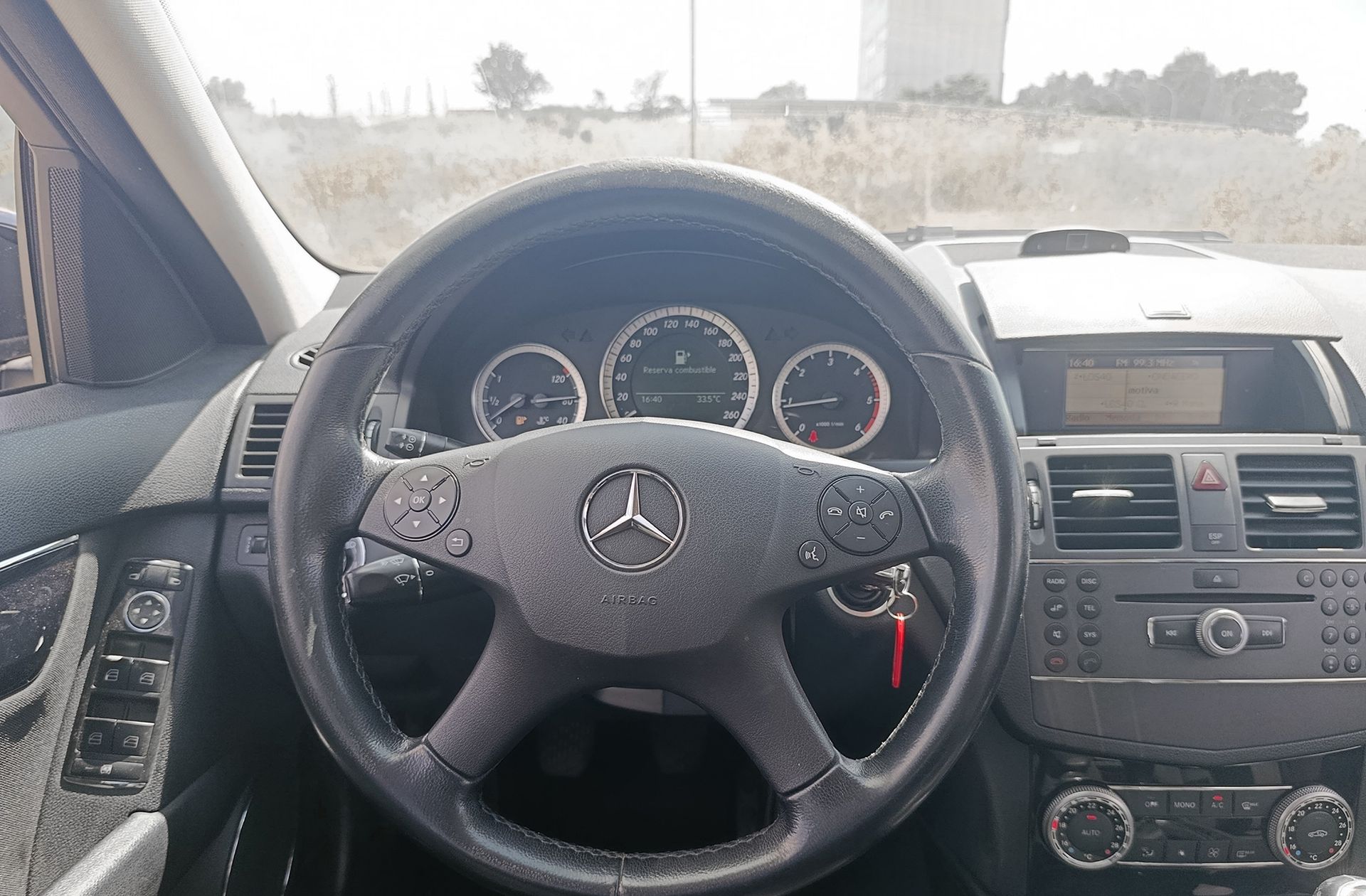 Mercedes-Benz Clase C CDI Blue Efficiency Avantgarde - foto 31