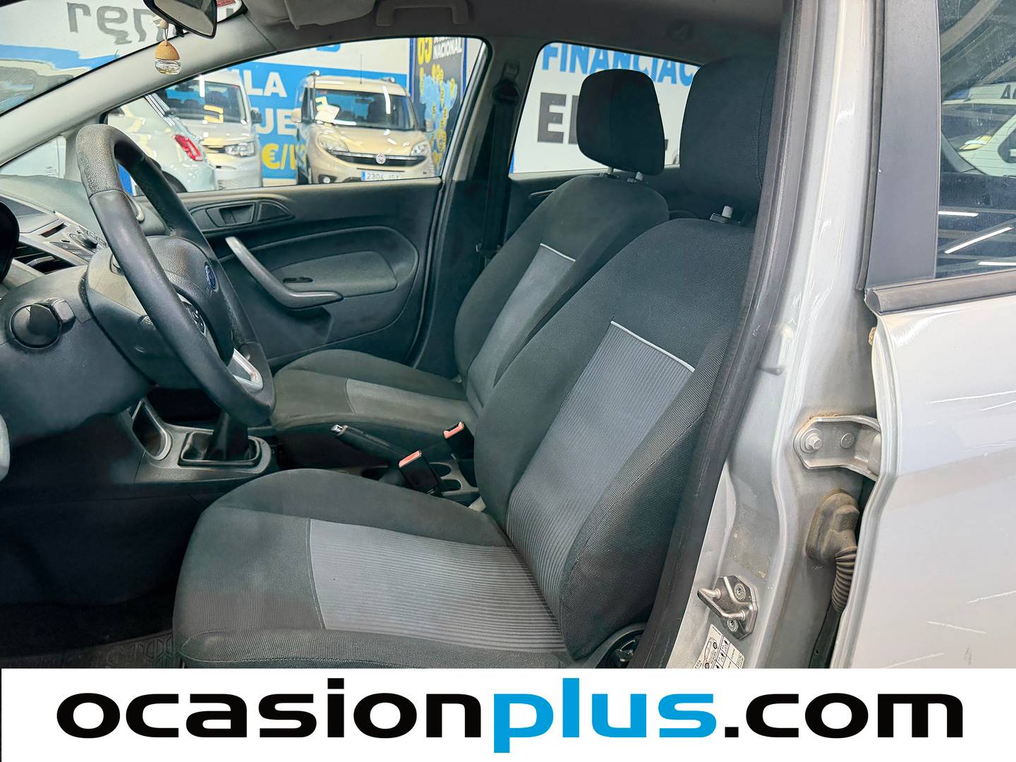 Foto asientos delanteros Ford Fiesta Ford Fiesta 1.6 TDCI DPF Econetic (95 CV)