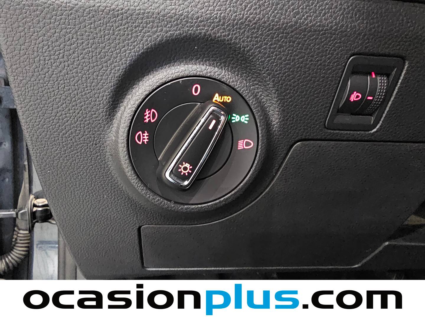 Equipamiento del Seat Ibiza Seat Ibiza 1.0 MPI Style Plus (80 CV)