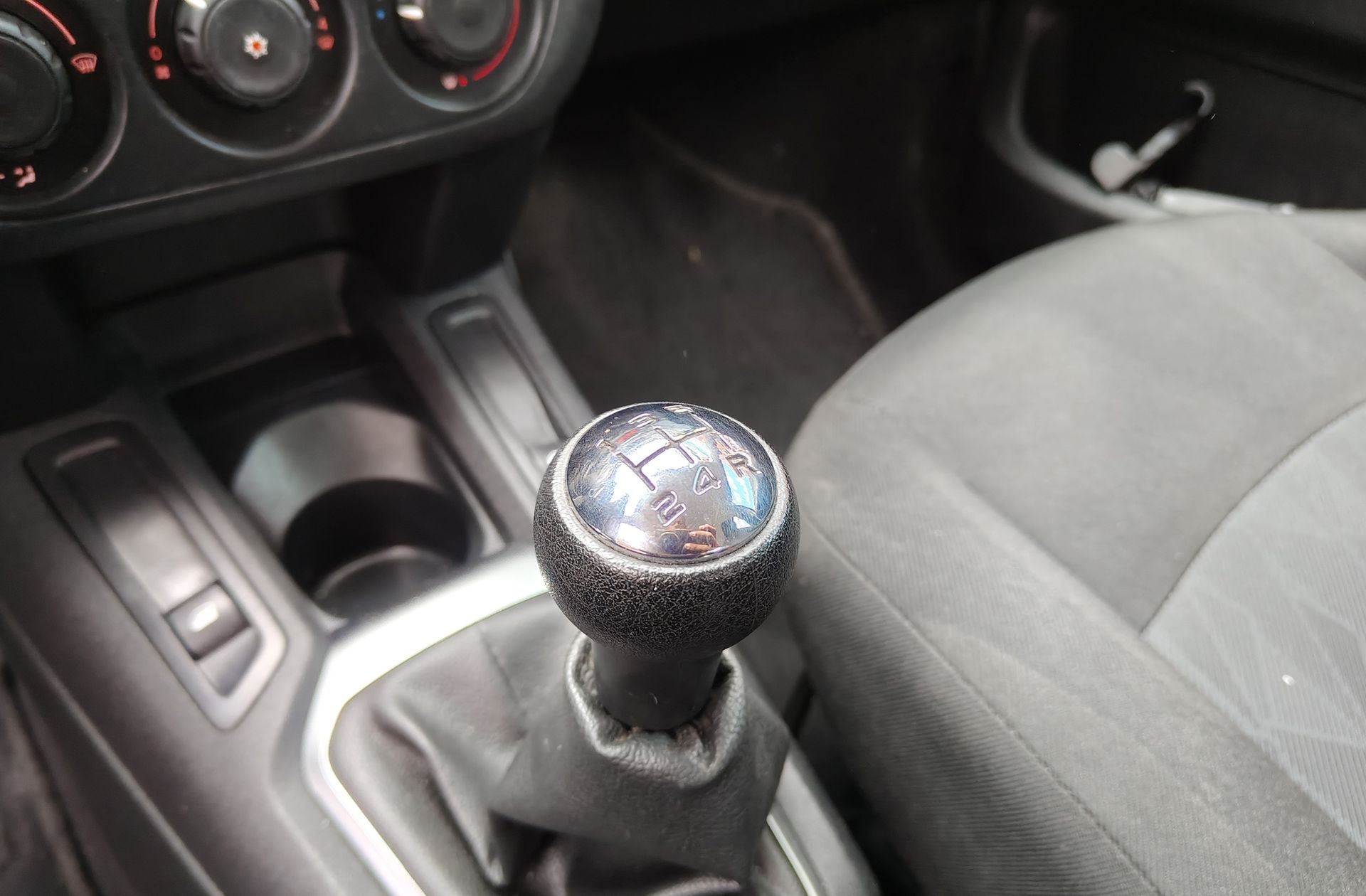 Citroën C-Elysée HDi 90 Seduction - foto 5