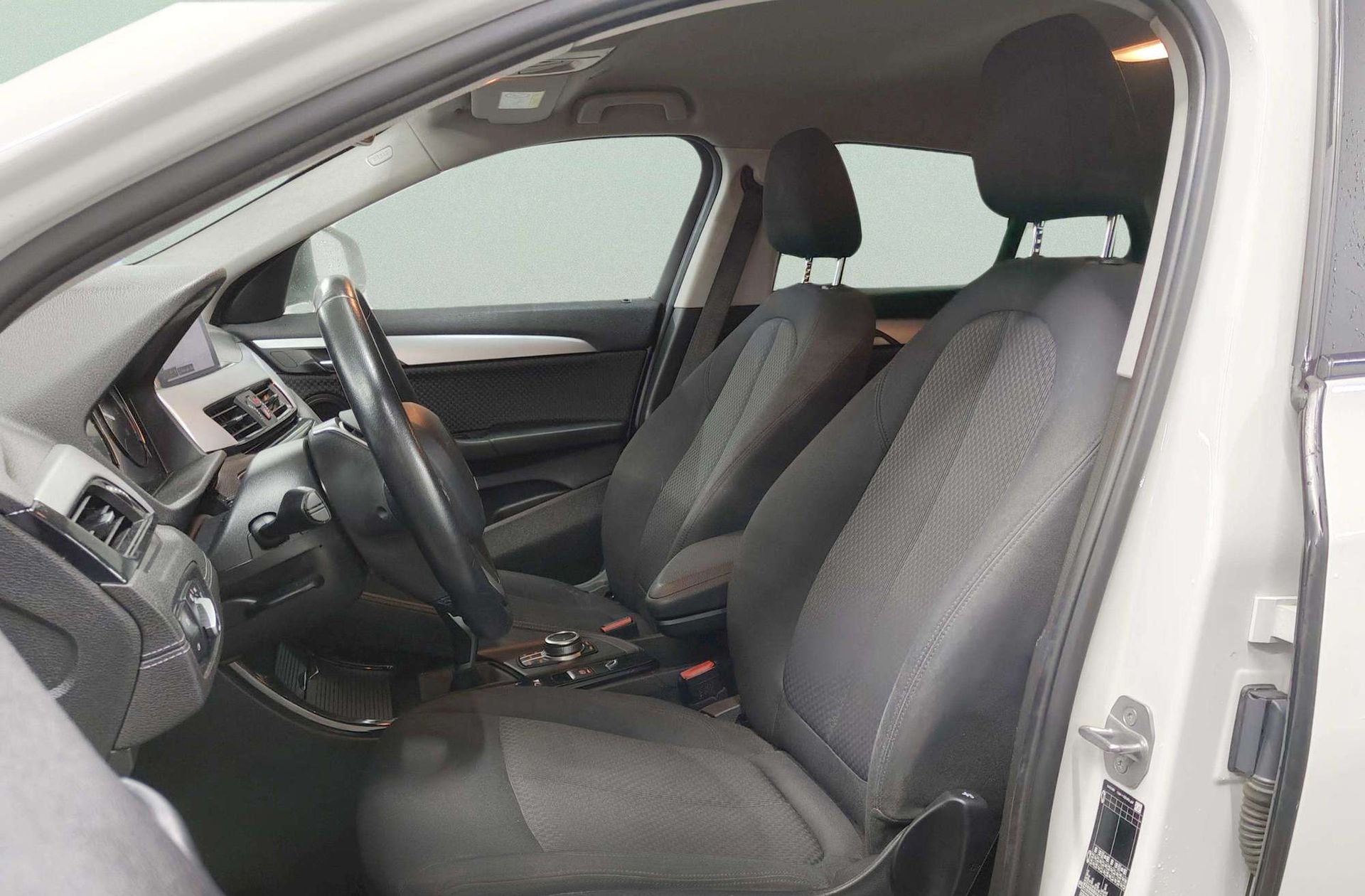 BMW X2 sDrive18d Pack M - foto 9