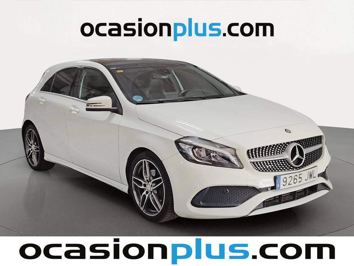 Foto delantera Mercedes Clase A Mercedes Clase A 180 d AMG Line (109 CV) derecha