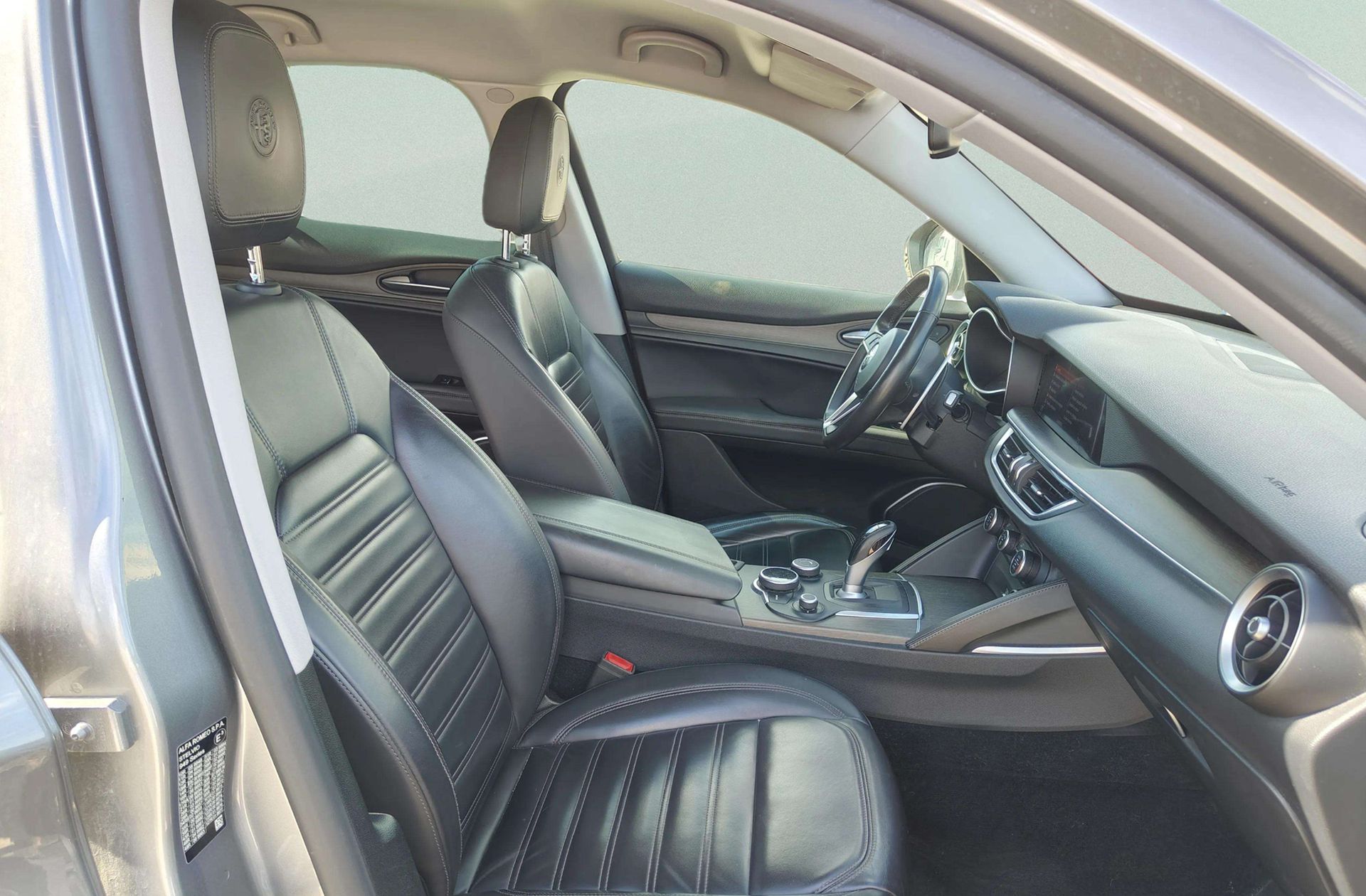 Alfa Romeo Stelvio 2.0 Petrol First Edition (I) Q4 - foto 18