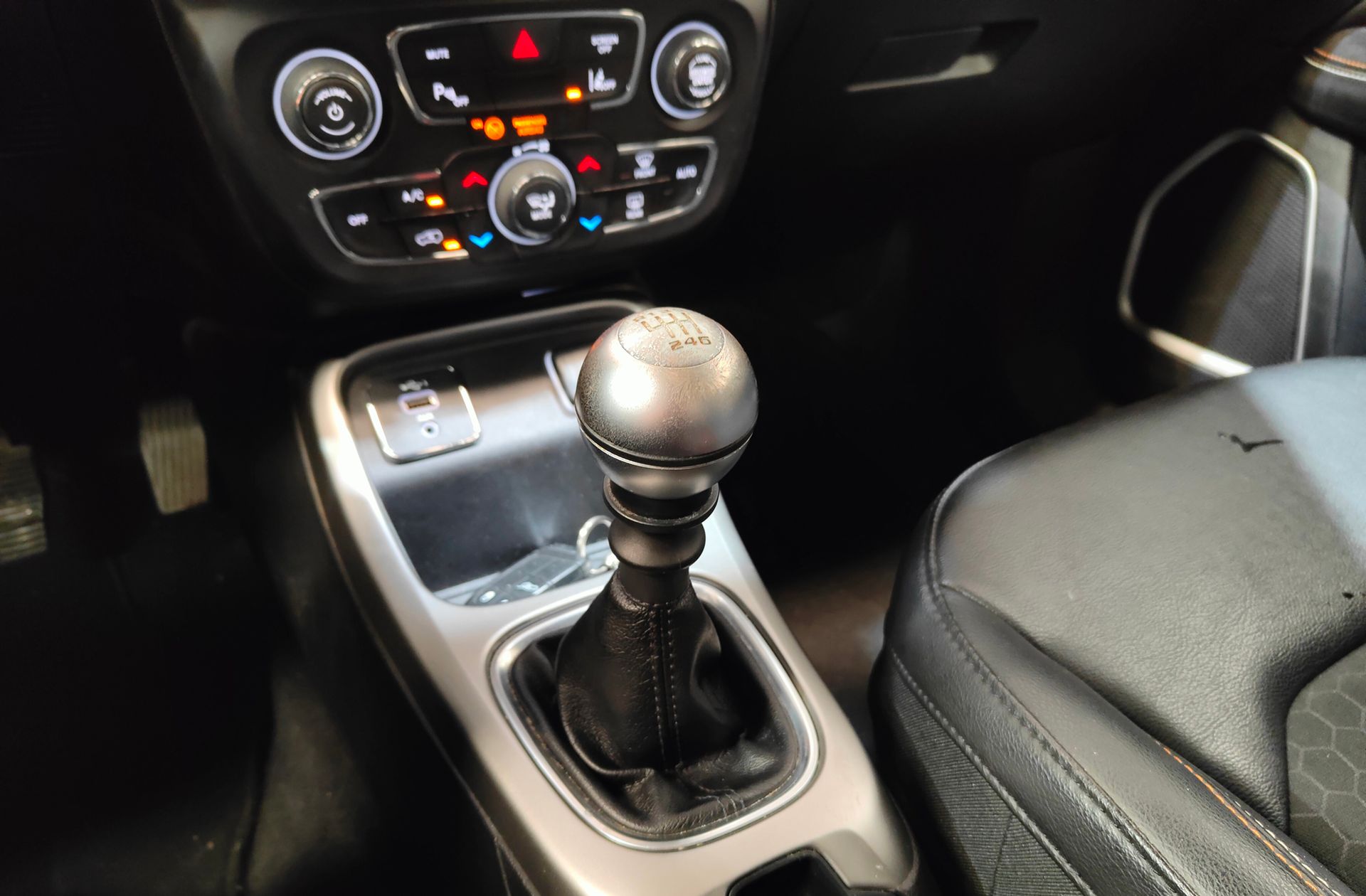Jeep Compass 1.4 MultiAir Longitude 4x2 - foto 5