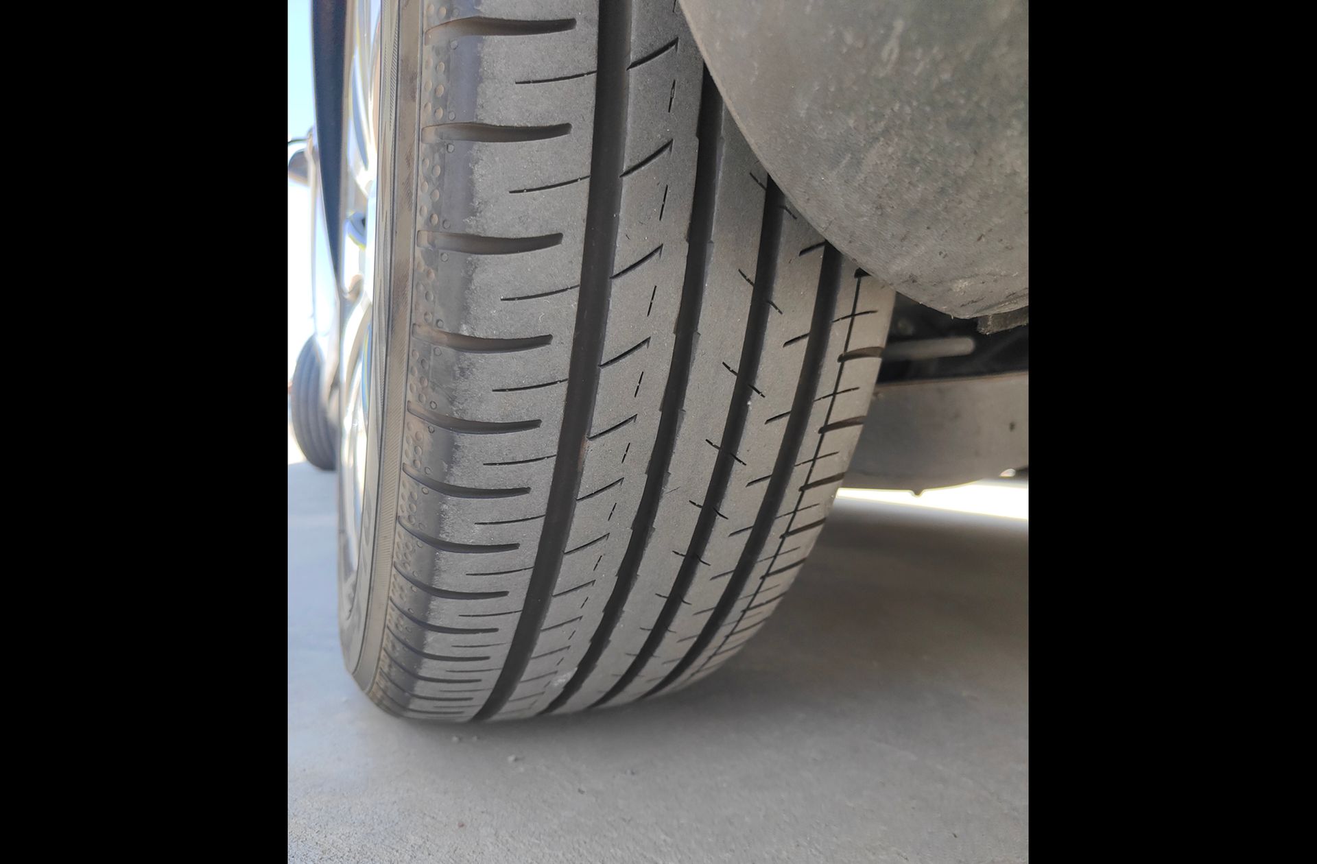 Volkswagen Passat 2.0 TDI DPF Edition Plus - foto 33
