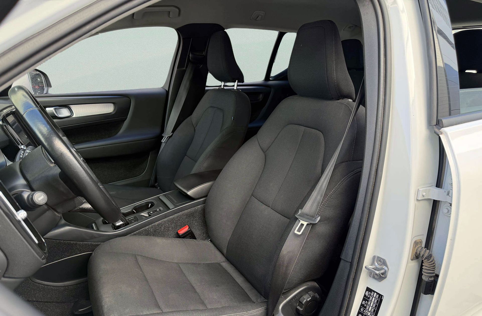 Volvo XC40 T4 Momentum - foto 10
