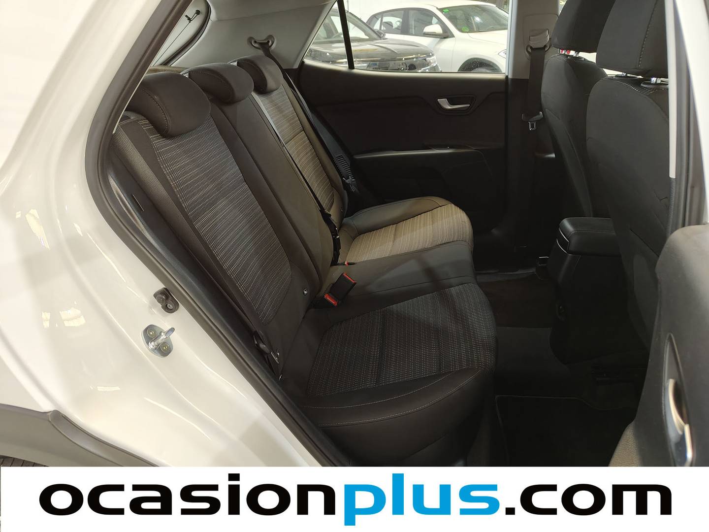 Foto KIA Stonic Kia Stonic 1.0 T-GDi MHEV Drive DCT (120 CV)