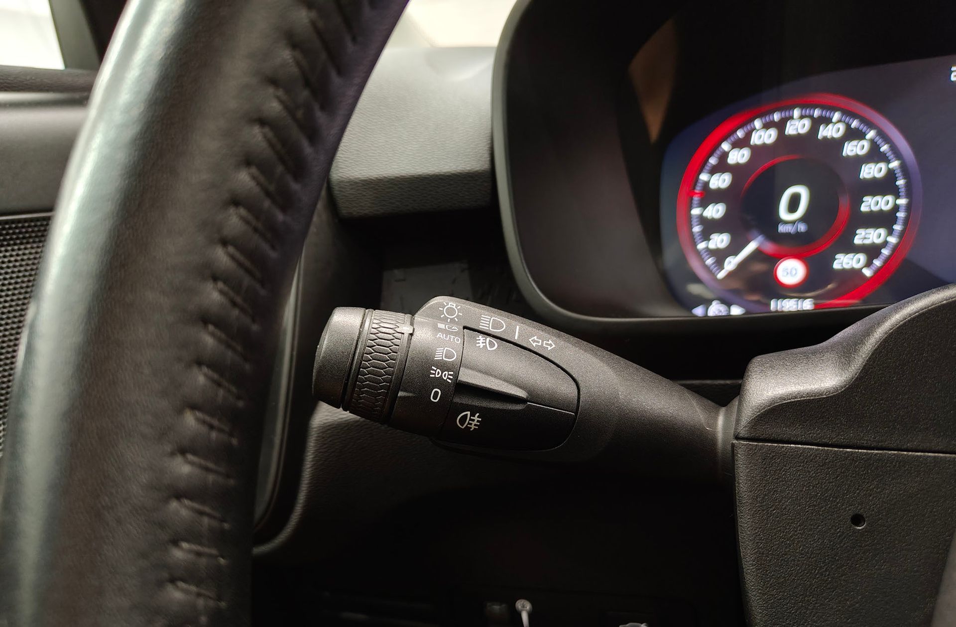 Volvo XC40 T2 Momentum Core - foto 25