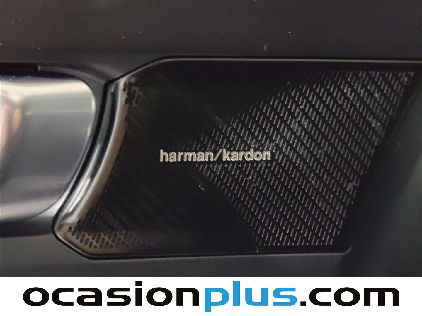 Equipamiento del Volvo XC40 Volvo XC40 T3 Momentum Auto (163 CV)