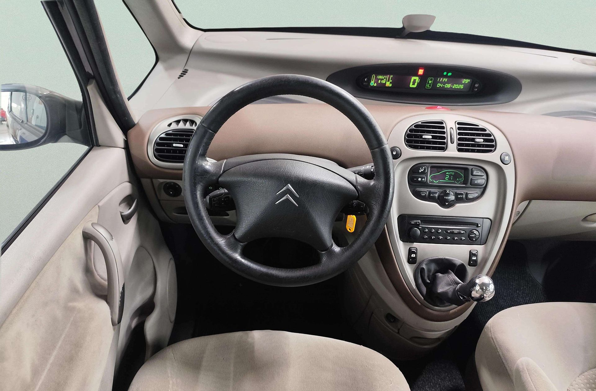 Citroën Xsara Picasso 1.8 16v Exclusive - foto 17