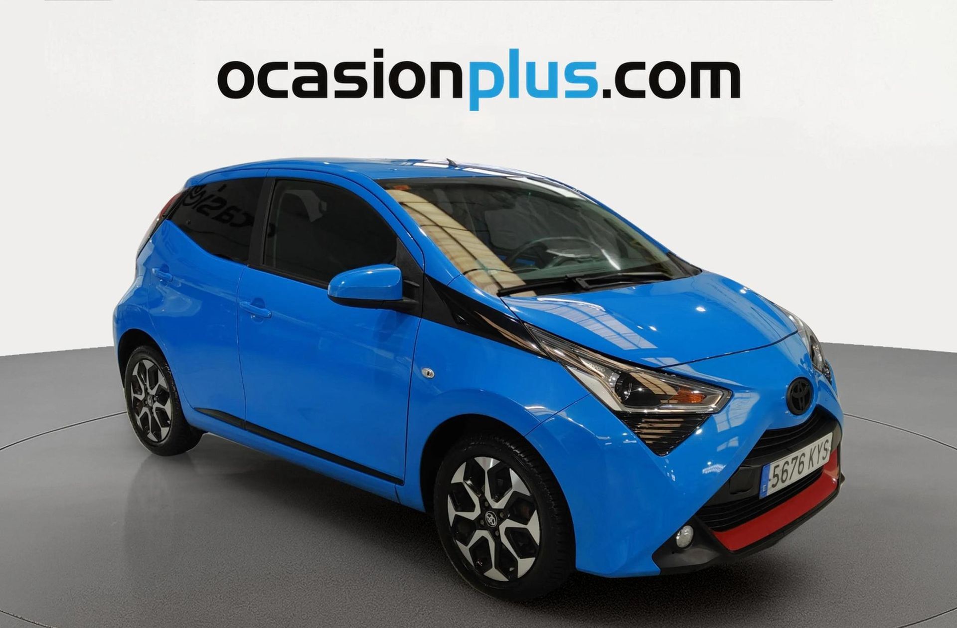 Toyota Aygo 1.0 70 x-play - foto 2