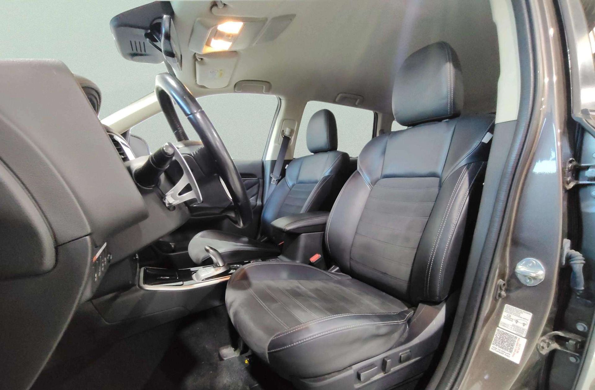 Mitsubishi Outlander 2.4 PHEV Kaiteki 4WD - foto 10