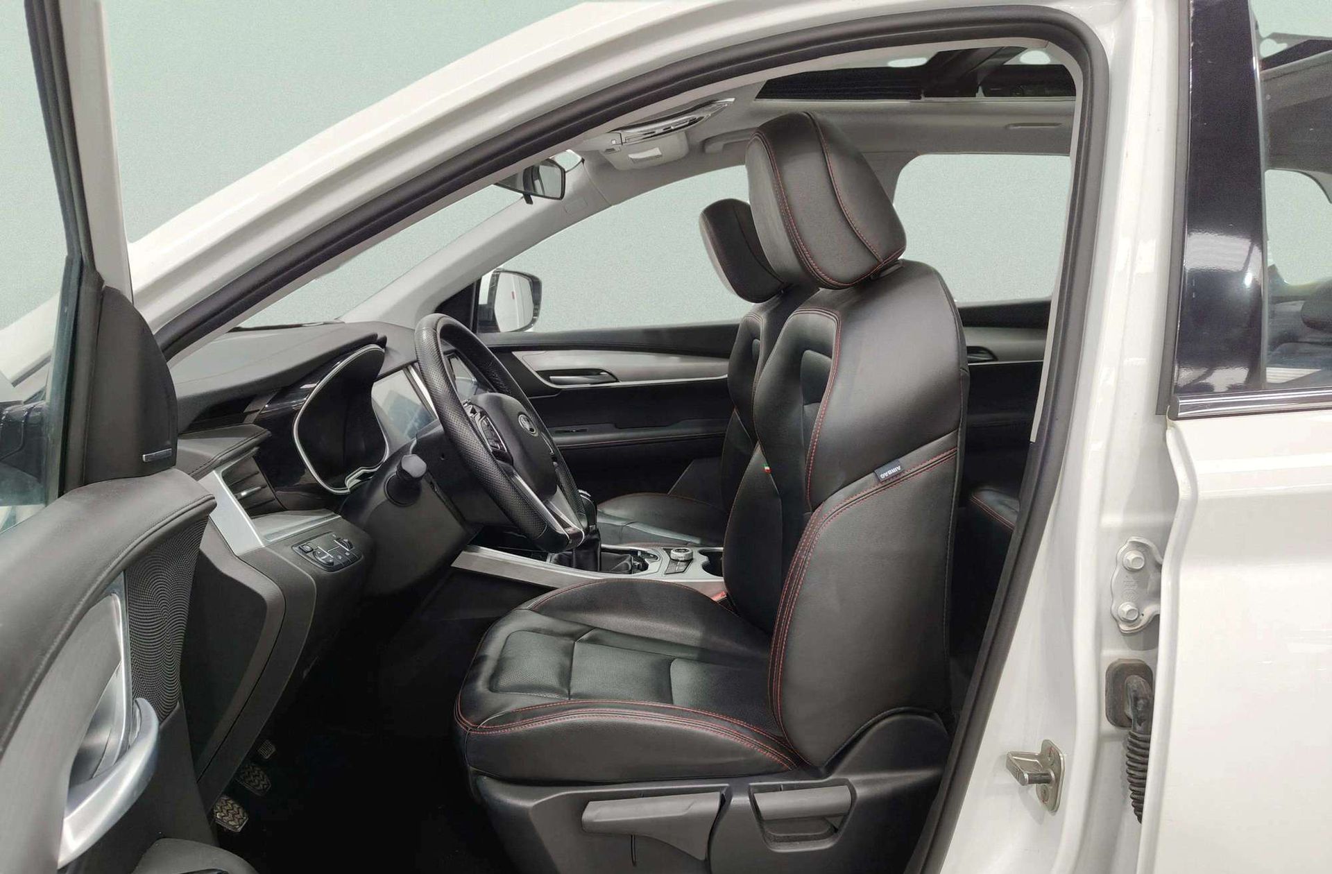 SWM G01 1.5T Luxury - foto 11