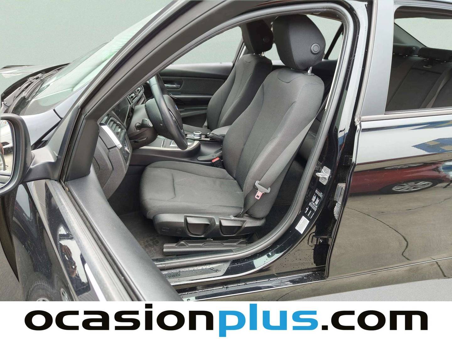 Foto BMW Serie 3 BMW Serie 3 318d Business (150 CV)