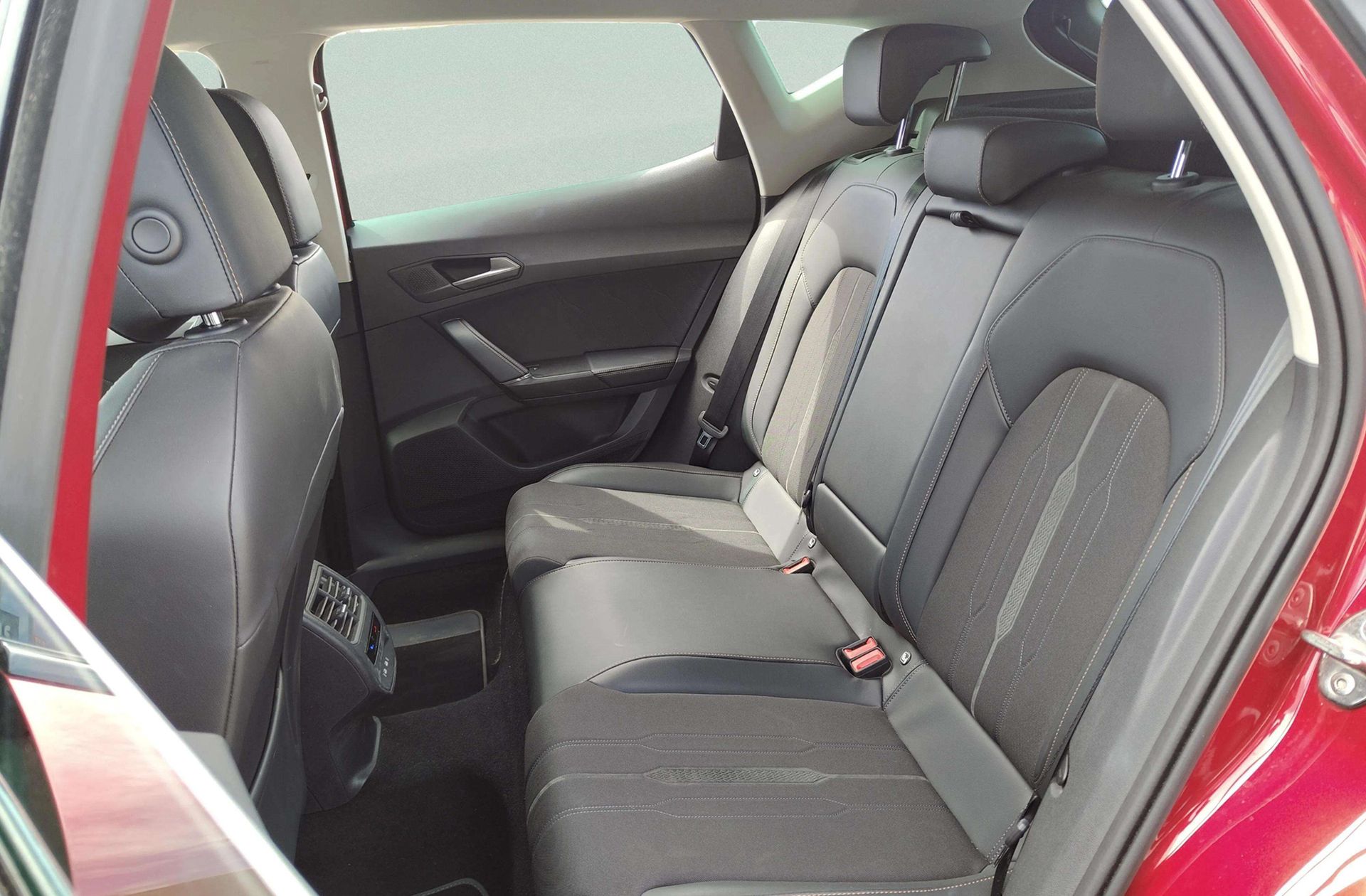 Cupra Formentor 1.5 TSI DSG - foto 12