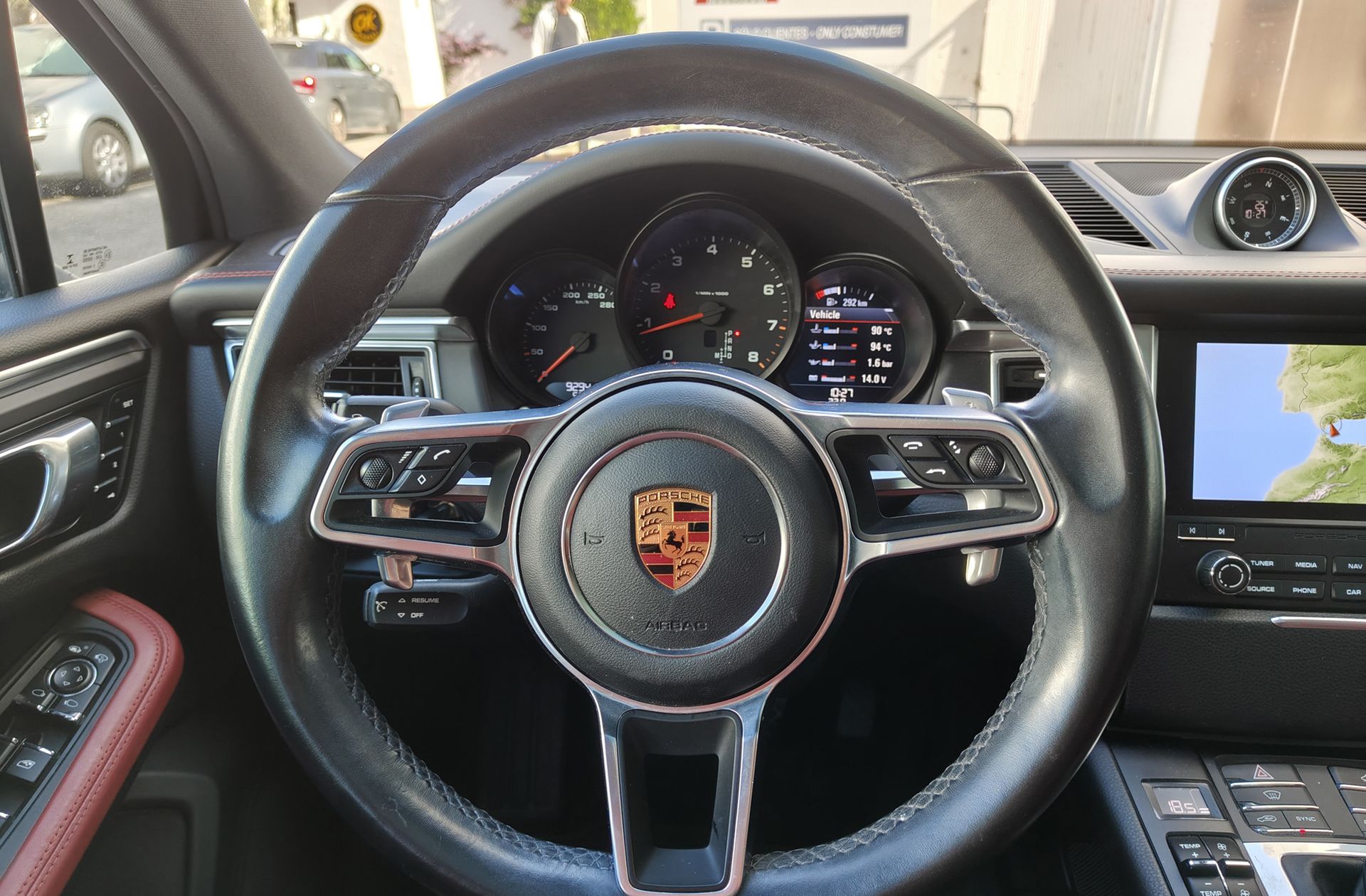 Porsche Macan - foto 26