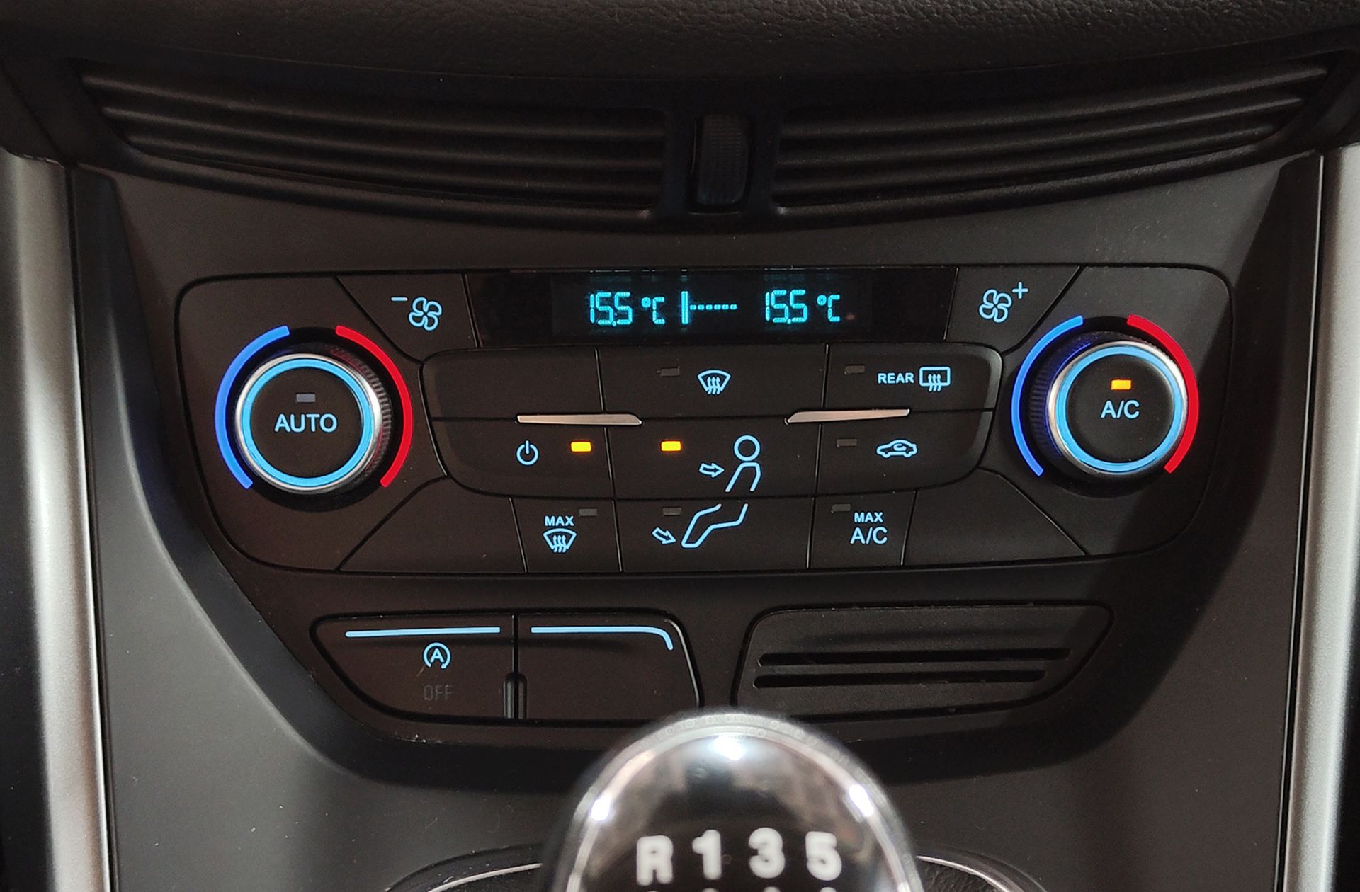 Ford Kuga 1.5 EcoBoost Trend+ 4x2 - foto 30
