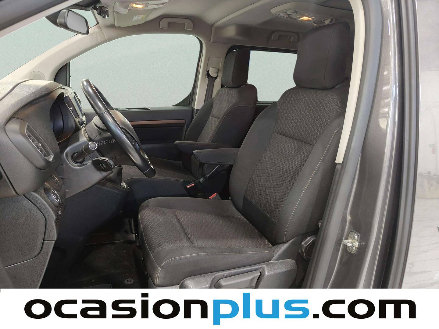 Foto asientos traseros Toyota Proace Verso Toyota Proace Verso 2.0D Family Medio L1 Advance (150 CV) 8 Plazas