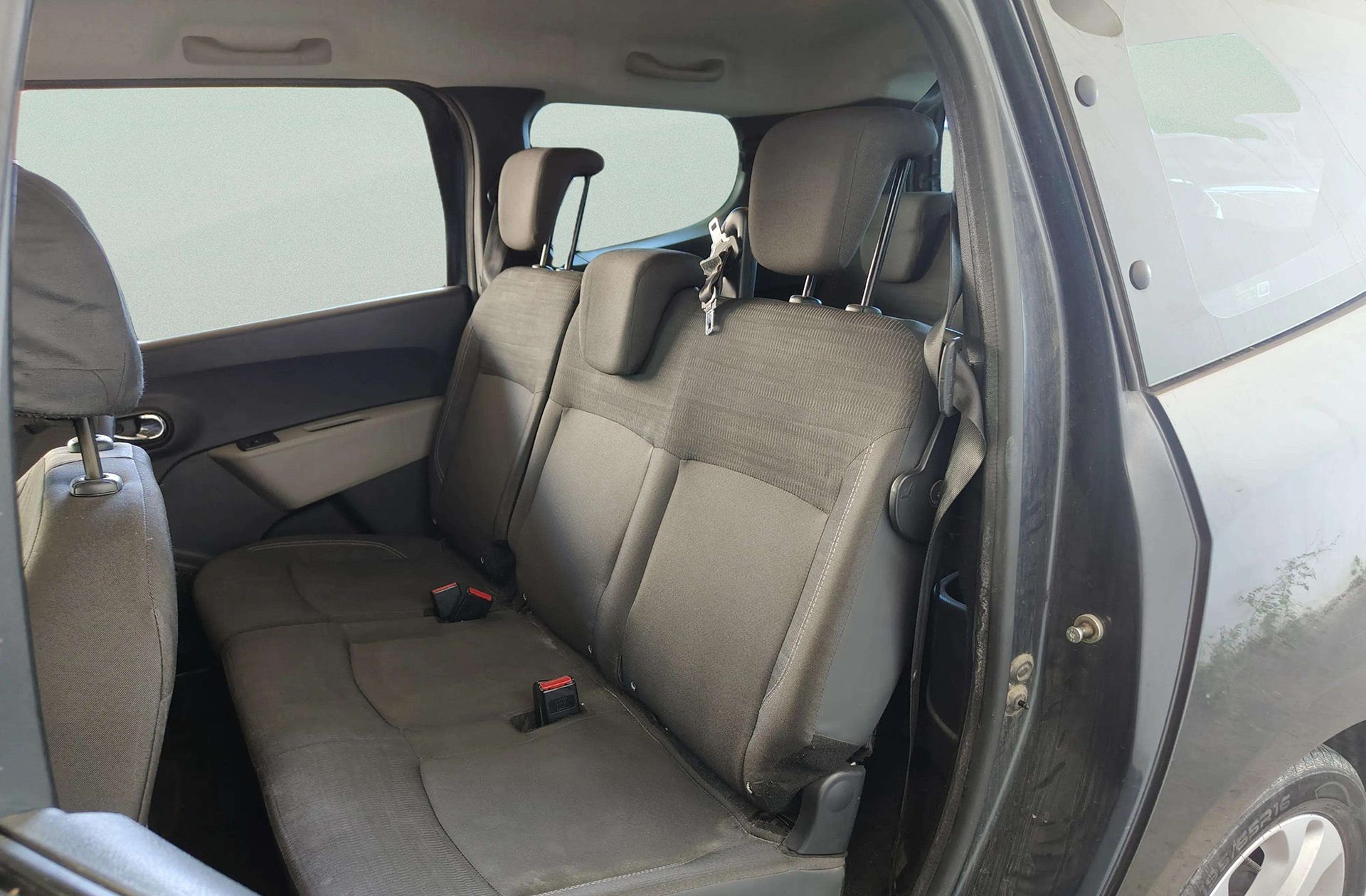 Dacia Lodgy Laureate TCe 7 plazas - foto 10